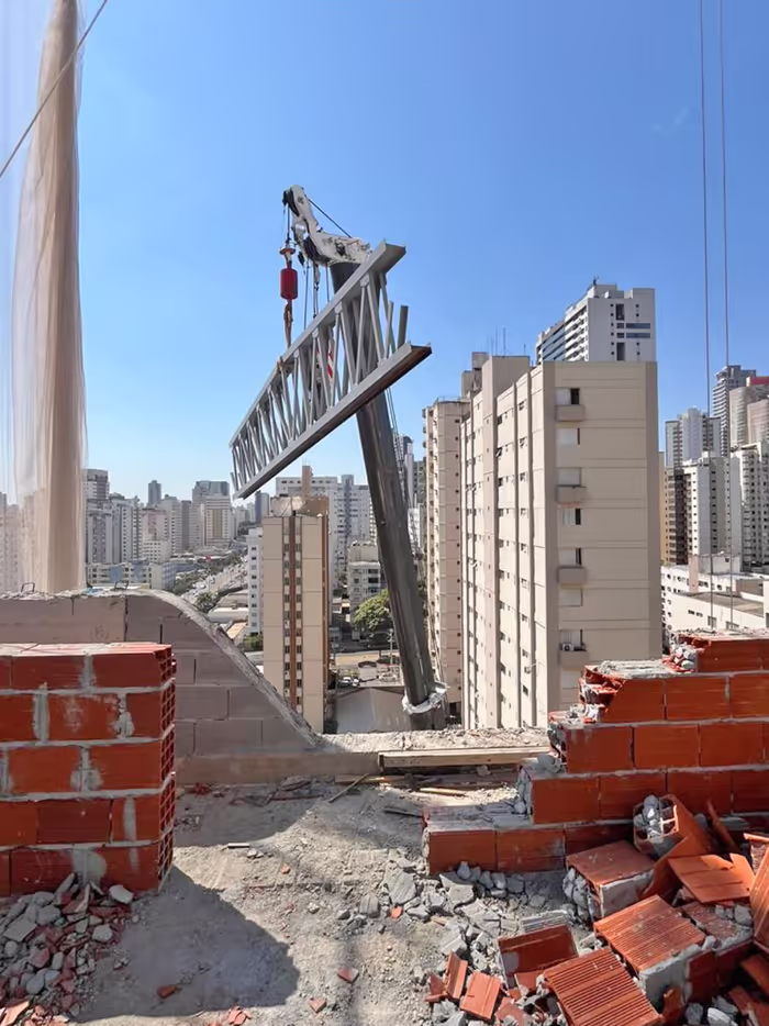 Operação realizada pela ARG Guindastes